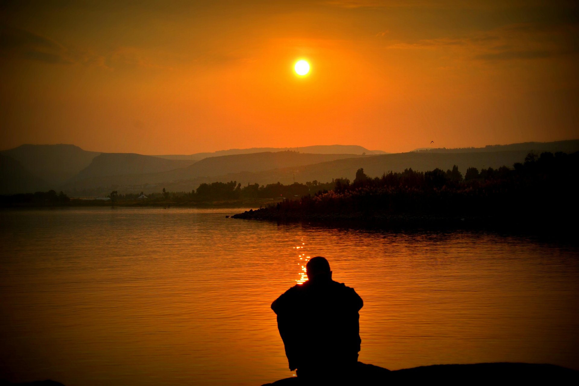 Solnedgang over vandet